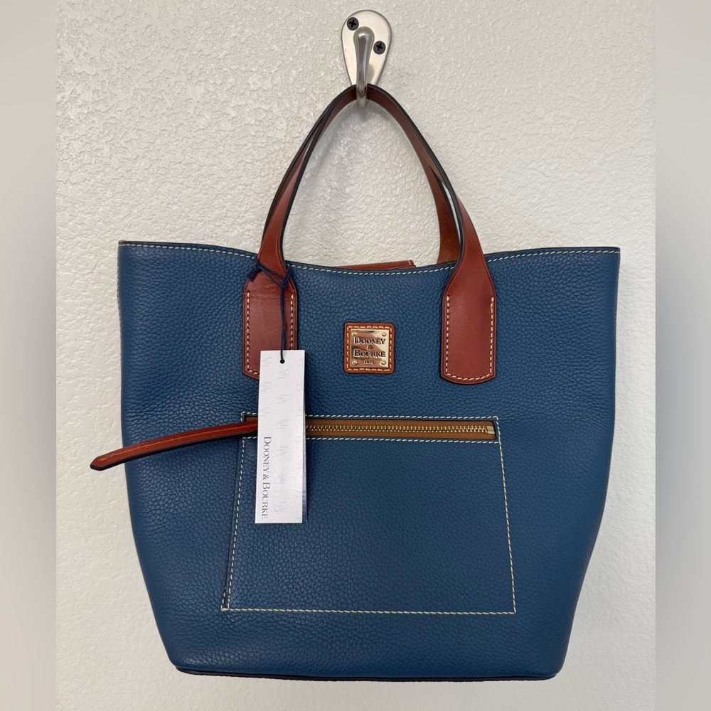 BNWT Dooney & Bourke Brinley
